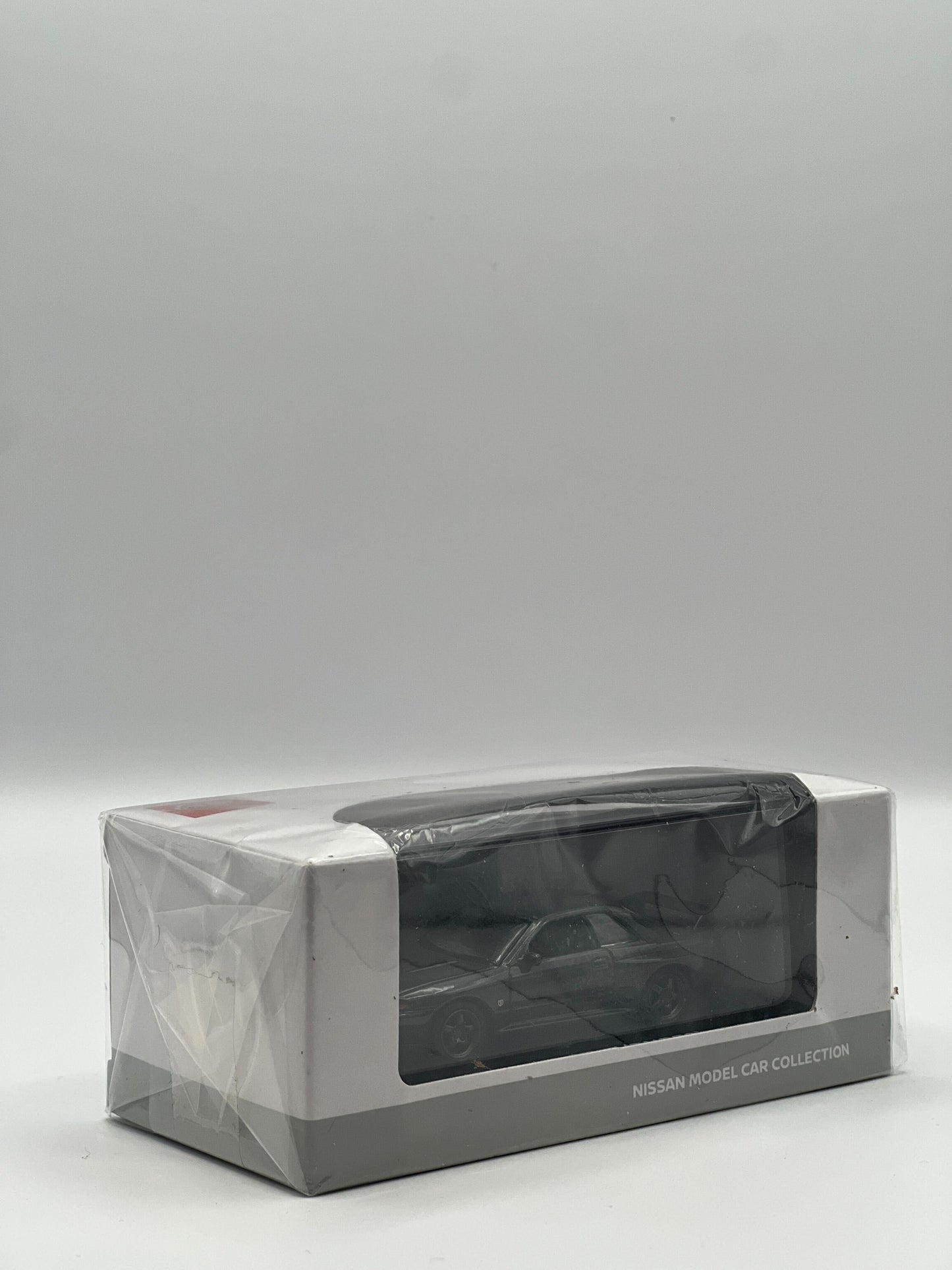 Nissan Crossing Skyline R32 Diecast